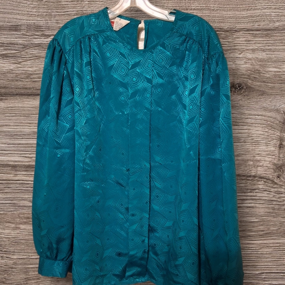 Elegant Teal Blouse with Geometric Design